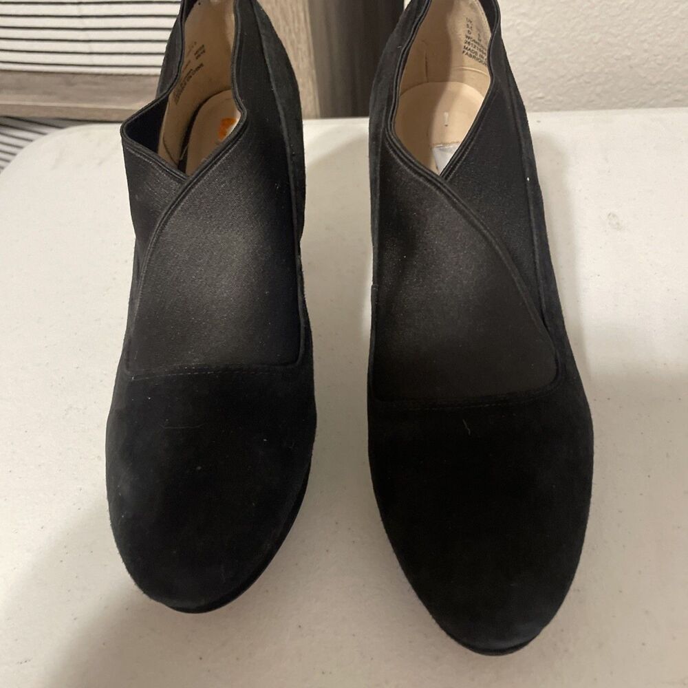 Clark’s Shoes Women Size 8M Black Suede Pull On Casual 3.5” Heel Ankle Booties